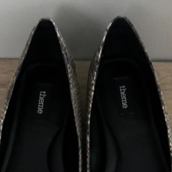 Theme‎ Shoes Snakeskin Print Buckle Accent Low Heeled Pumps Women Size 8.5W Edgy - Picture 7 of 8